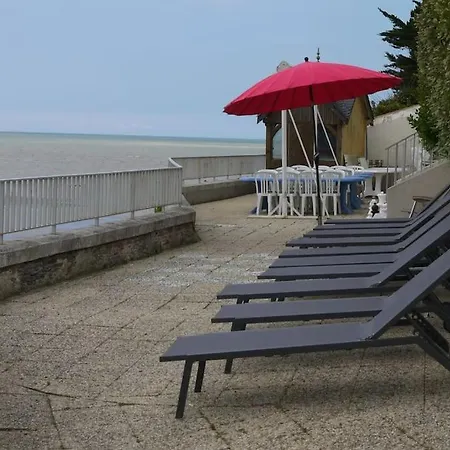 En Plein Front De : Houat La Bernerie-en-Retz